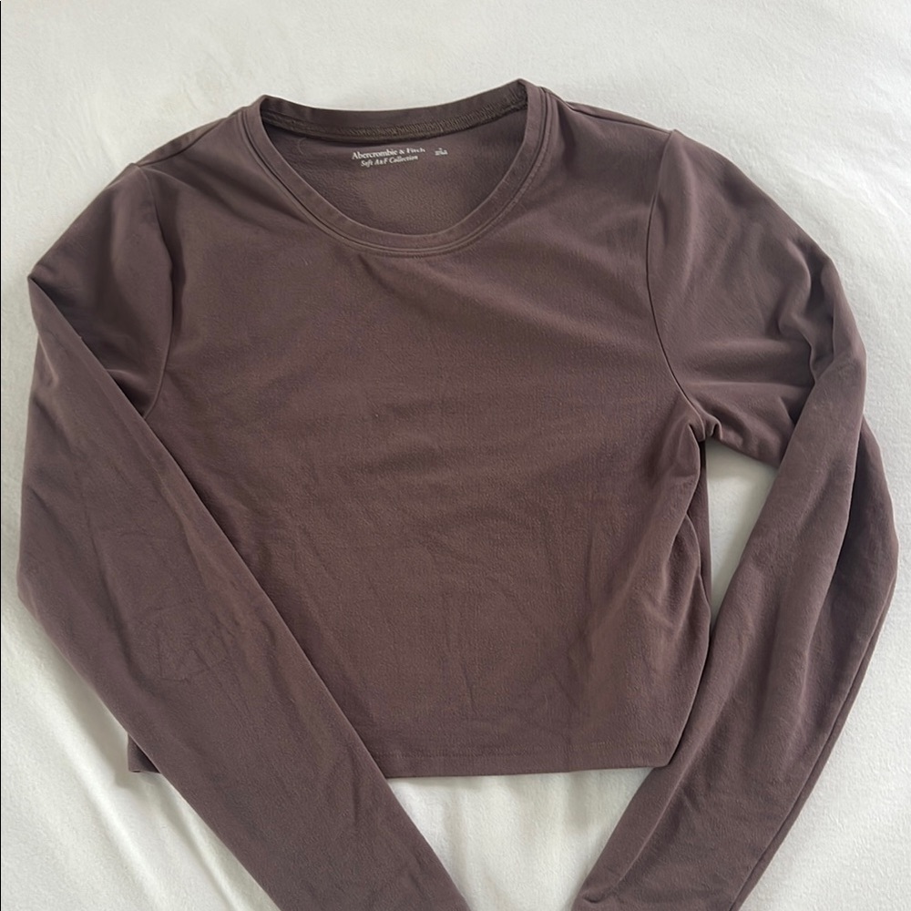Abercrombie brown soft long sleeve cropped